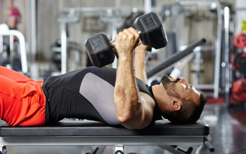 Beste Brust- und Trizeps-Workouts: Kraft & Muskeln zusammen aufbauen